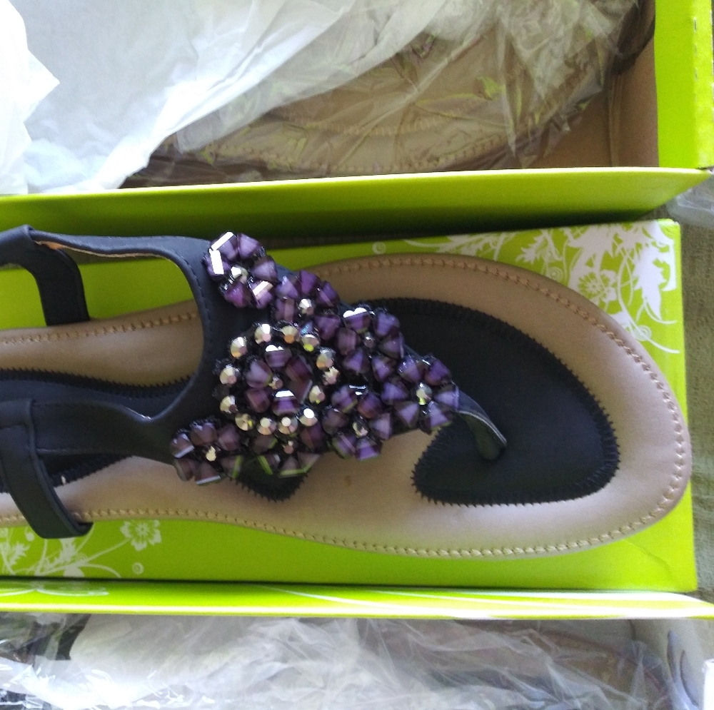 Sandals - Picture 3 of 3